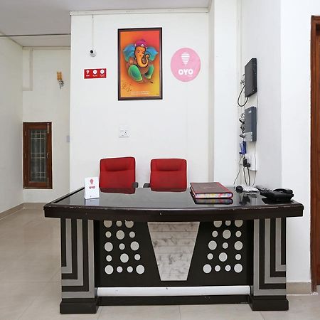 Oyo 8910 Celeste Inn Greater Noida Exterior foto