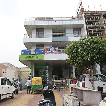 Oyo 8910 Celeste Inn Greater Noida Exterior foto